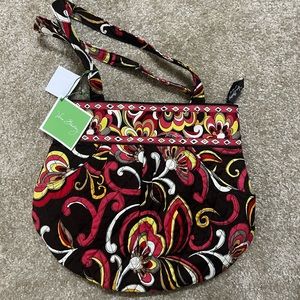 Vera Bradley purse with two interior pockets